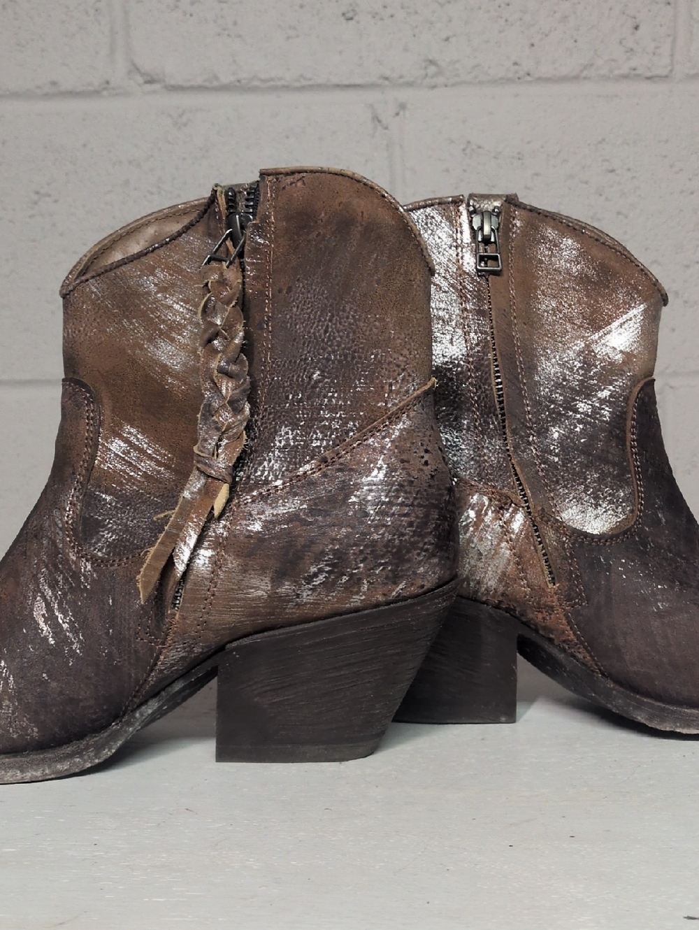 Ariat Women's Brushed Silver Circuit Cruz Boots 10029644, Size 8.5 - Picture 8 of 14
